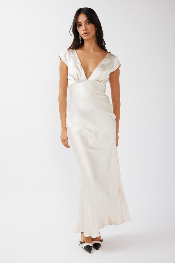 Rosa™ - Twist Back V-Neck Maxi Dress